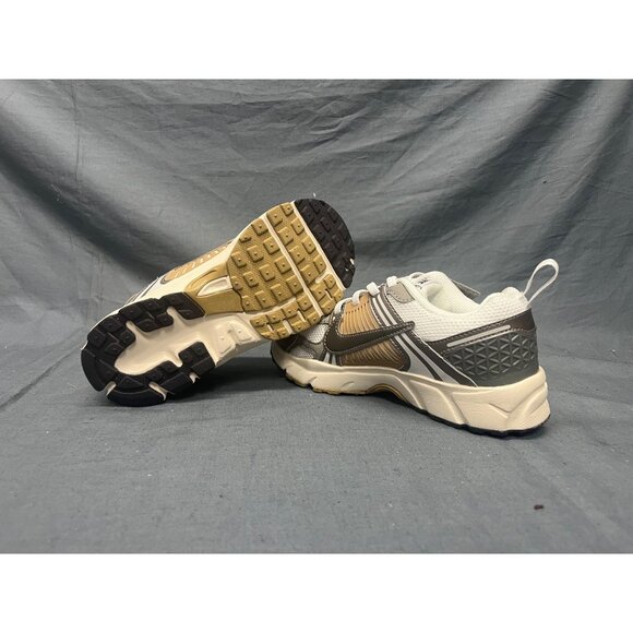 Nike Vomero 5 (PS) Sneakers Pure Platinum Silver Size 2.5Y NEW NO BOX! - Picture 2 of 11